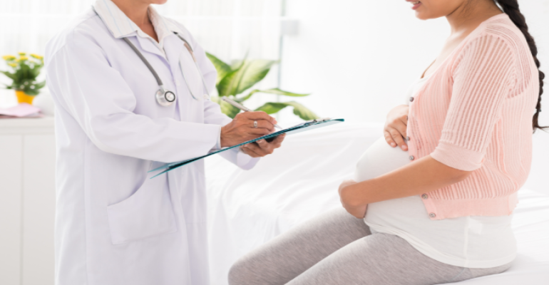 À qui s'adresse le traitement par fécondation in vitro ?